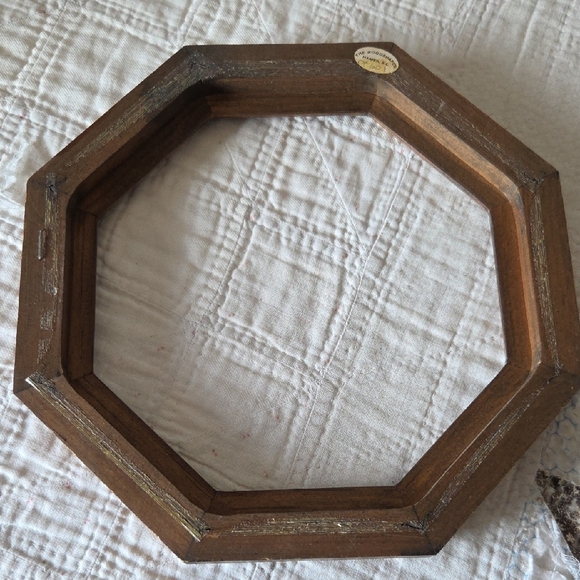 Wooden Octagonal Frame - Picture 2 of 3